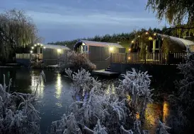 Christmas Lakeside Retreat.jpg 0